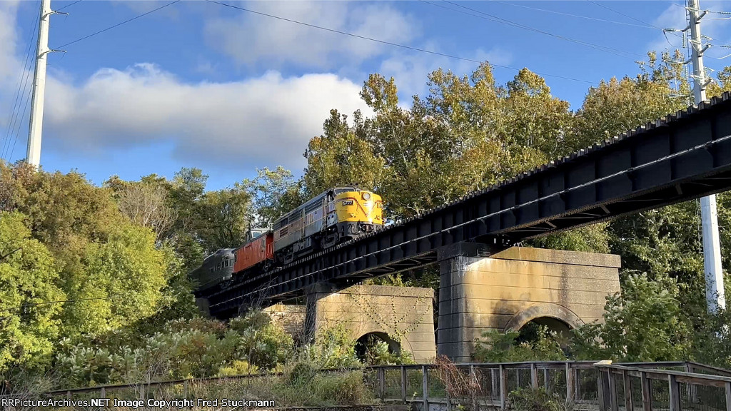 CVSR 6777 brings the train back north.